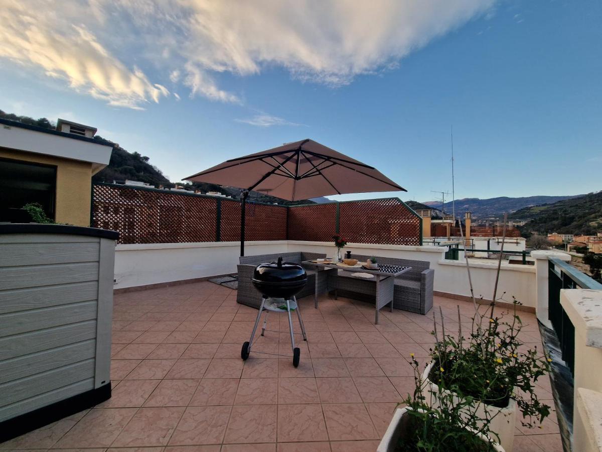 شقة بيترا ليغوري  في 650 Metri Dal Mare - Wifi - Terrazzo - Piscina - A/C المظهر الخارجي الصورة